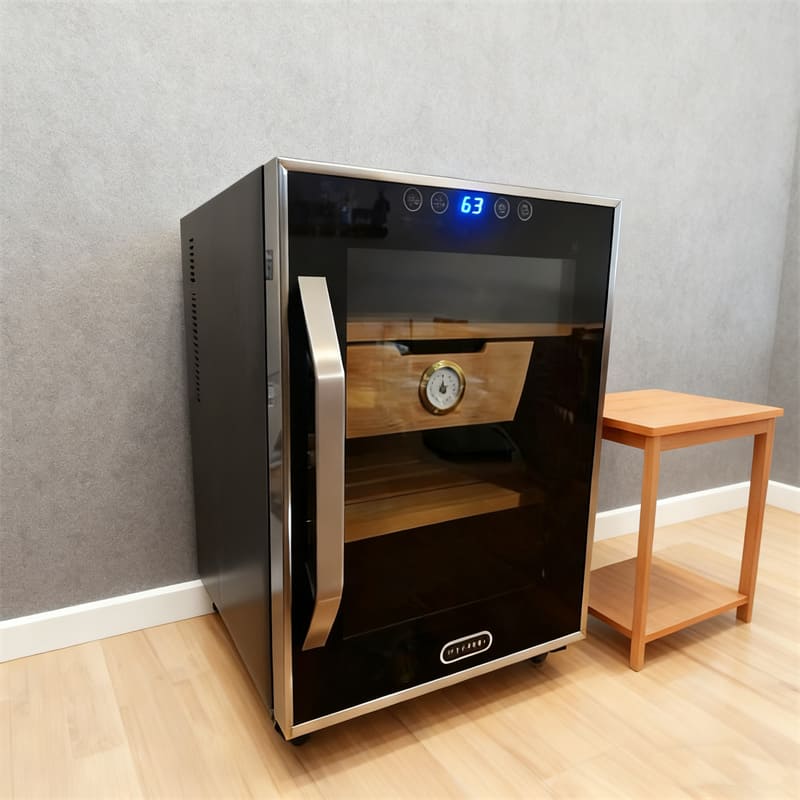 6.Whynter-CHC-122BD-Humidor-electric